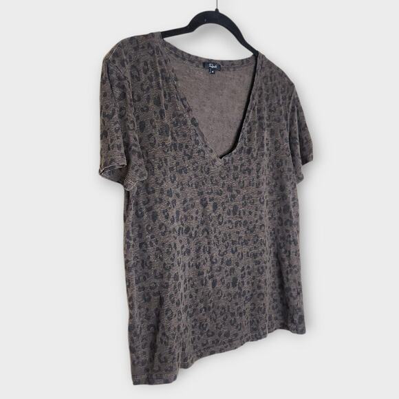 Rails Cara Spotted Military V-Neck Tee Animal Print Gray Green Women's Medium - Picture 2 of 7